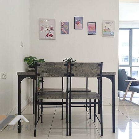 Marina Times Square Homestay By Evernent Miri Esterno foto