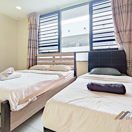 Marina Times Square Homestay By Evernent Miri Esterno foto