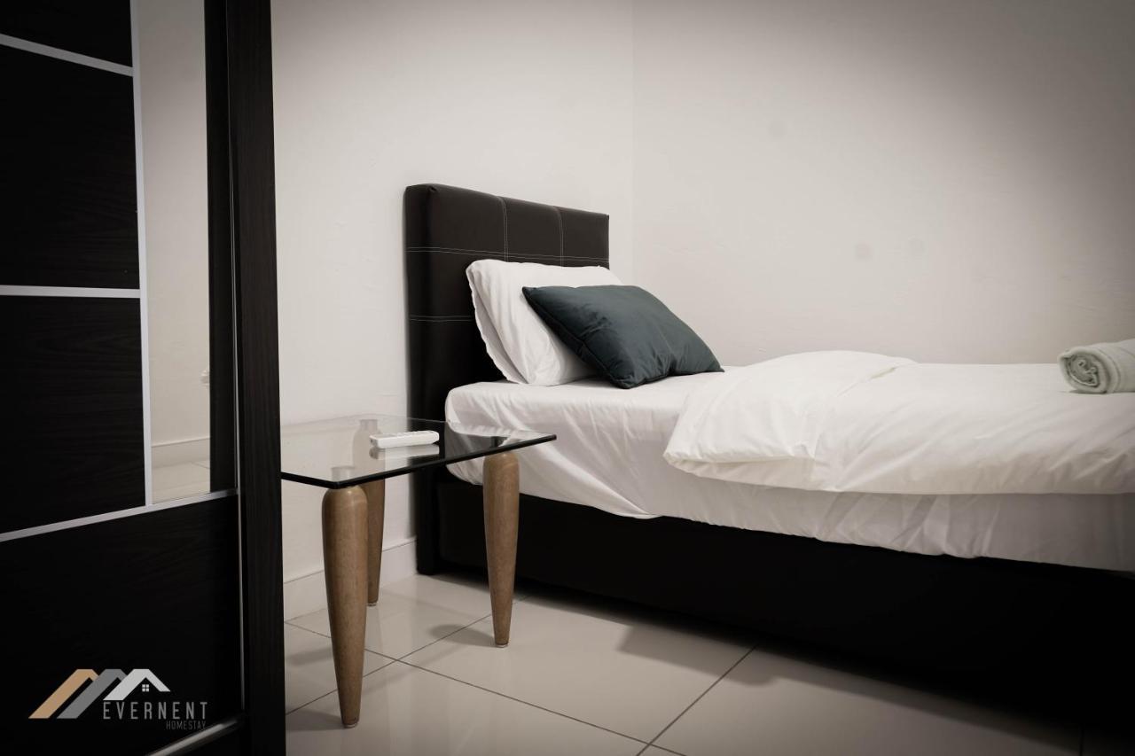 Marina Times Square Homestay By Evernent Miri Esterno foto
