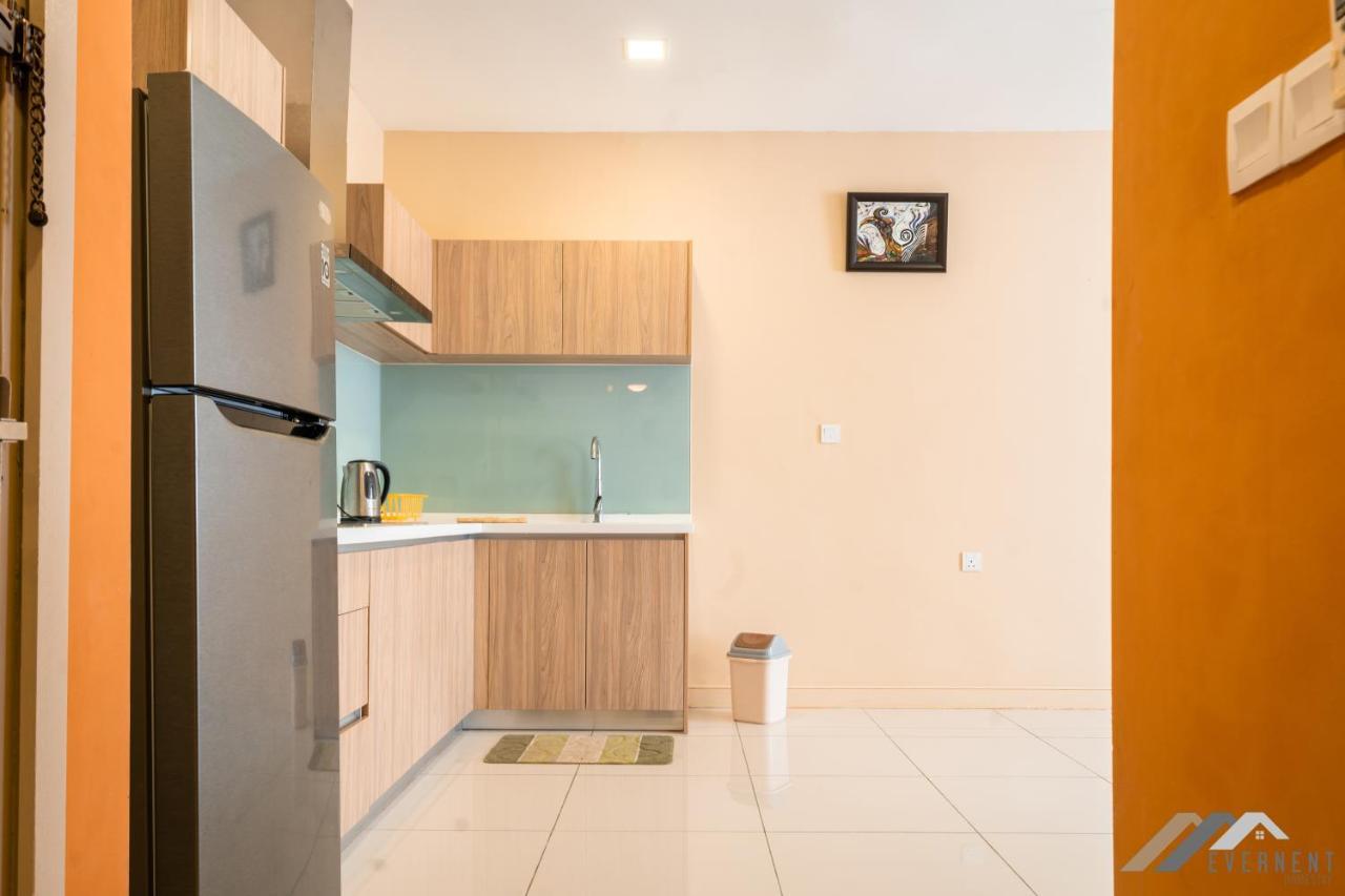 Marina Times Square Homestay By Evernent Miri Esterno foto