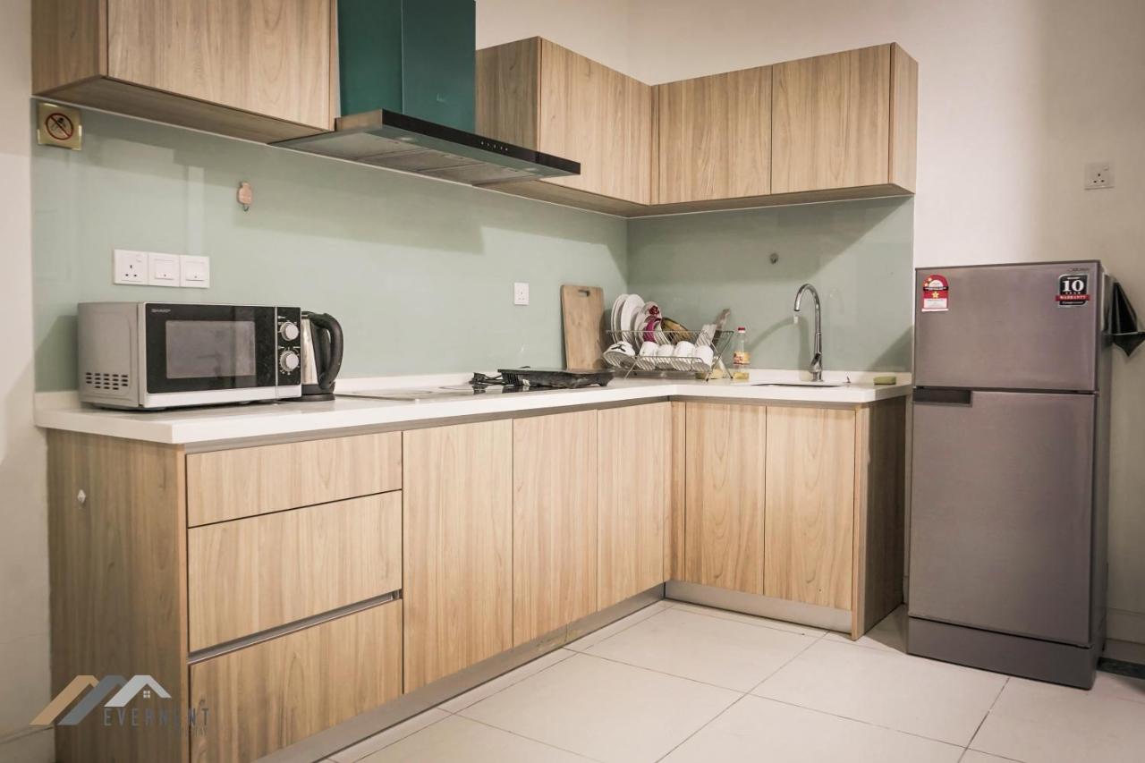 Marina Times Square Homestay By Evernent Miri Esterno foto