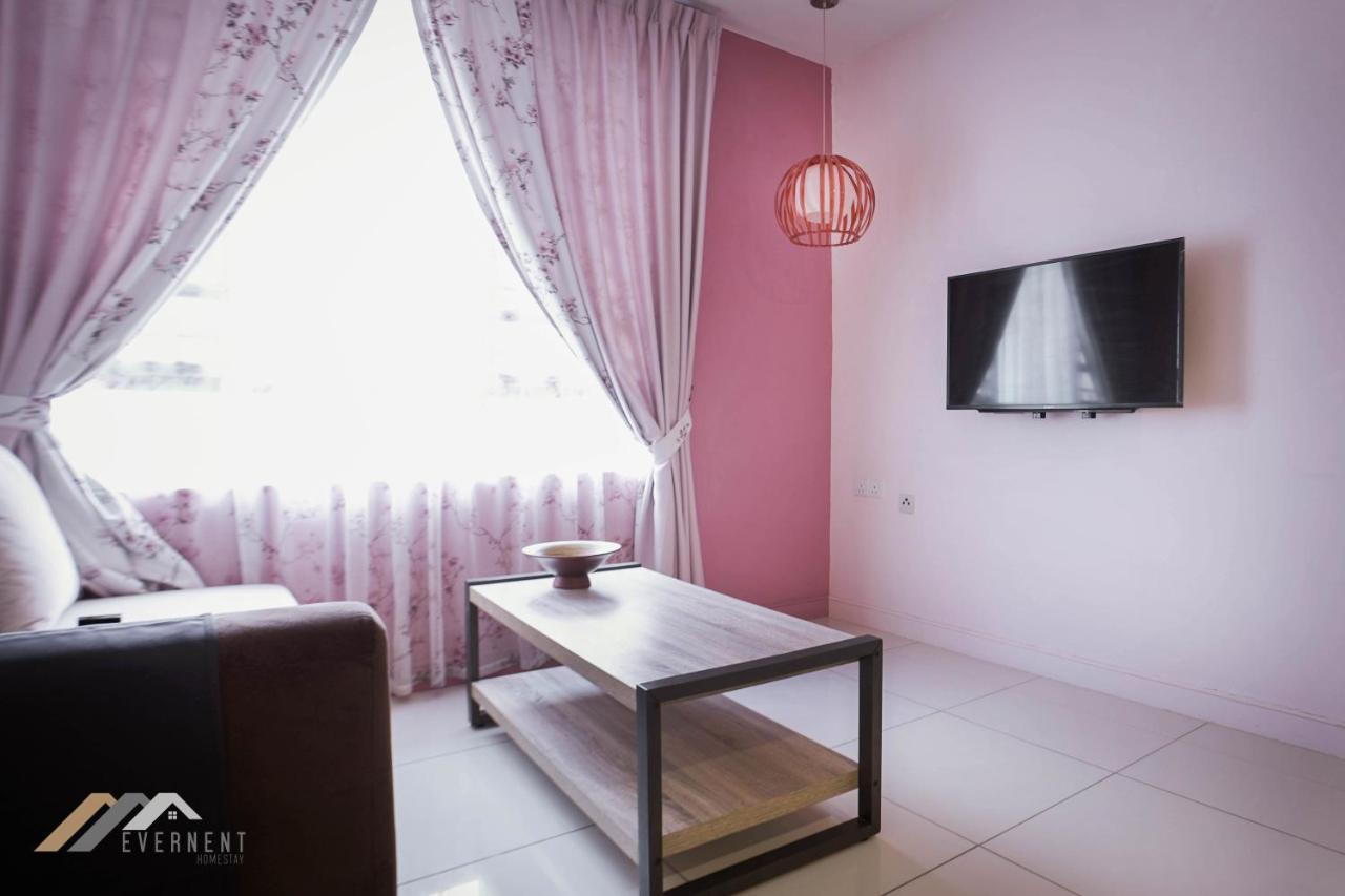 Marina Times Square Homestay By Evernent Miri Esterno foto