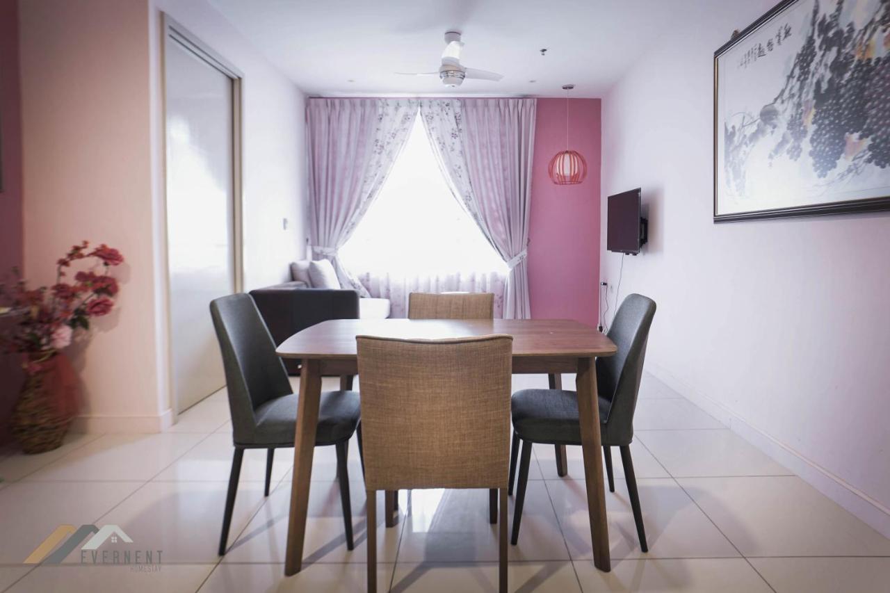 Marina Times Square Homestay By Evernent Miri Esterno foto
