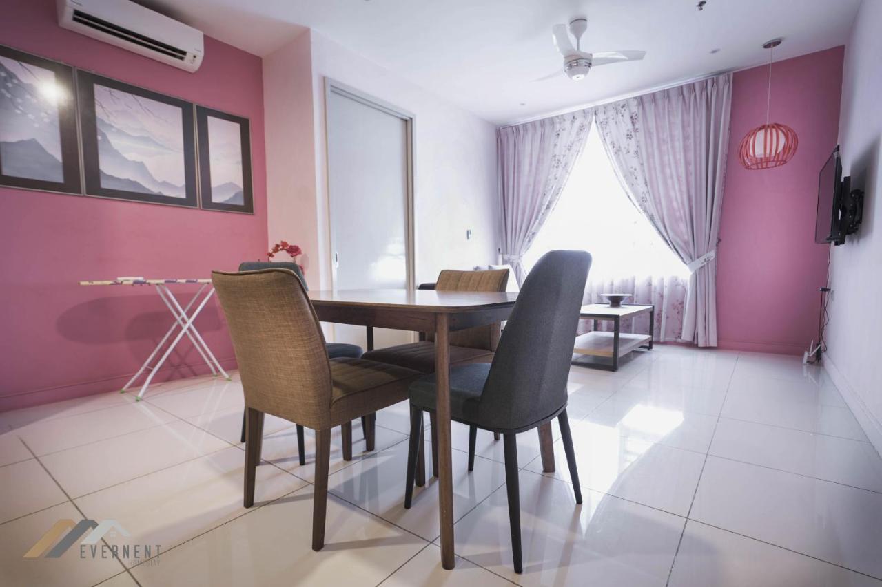 Marina Times Square Homestay By Evernent Miri Esterno foto