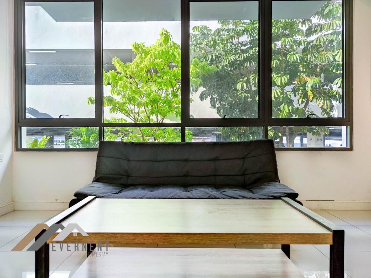 Marina Times Square Homestay By Evernent Miri Esterno foto