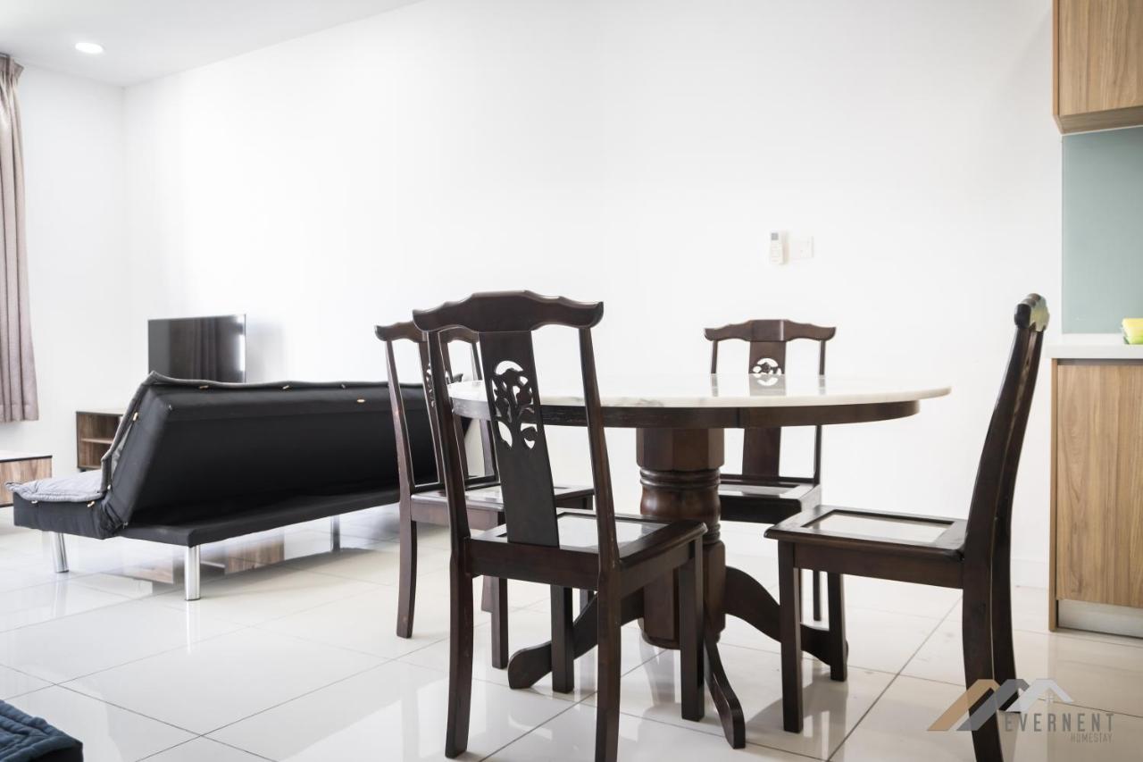Marina Times Square Homestay By Evernent Miri Esterno foto