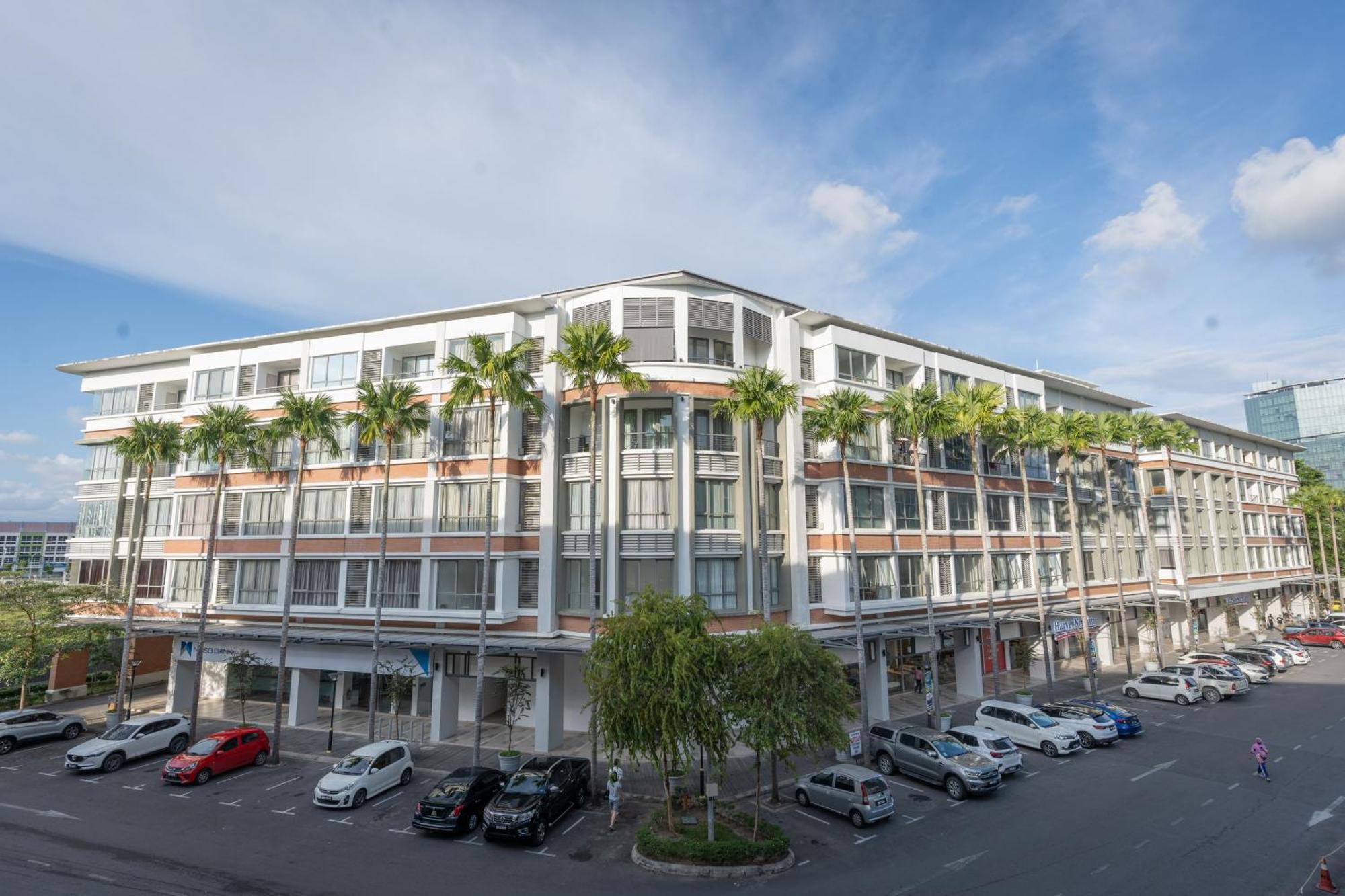 Marina Times Square Homestay By Evernent Miri Esterno foto